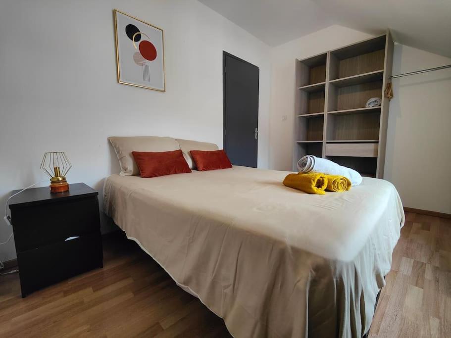 Apartamento La féline - Duplex - Vieux Valenciennes - Familial Exterior foto